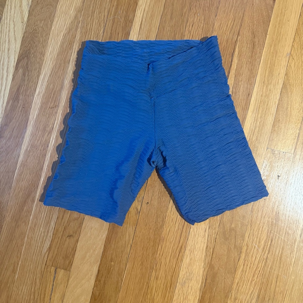 BOOTY BY BRABANTS — CROCO SKIN SEAMLESS SHORTS 7" DENIM